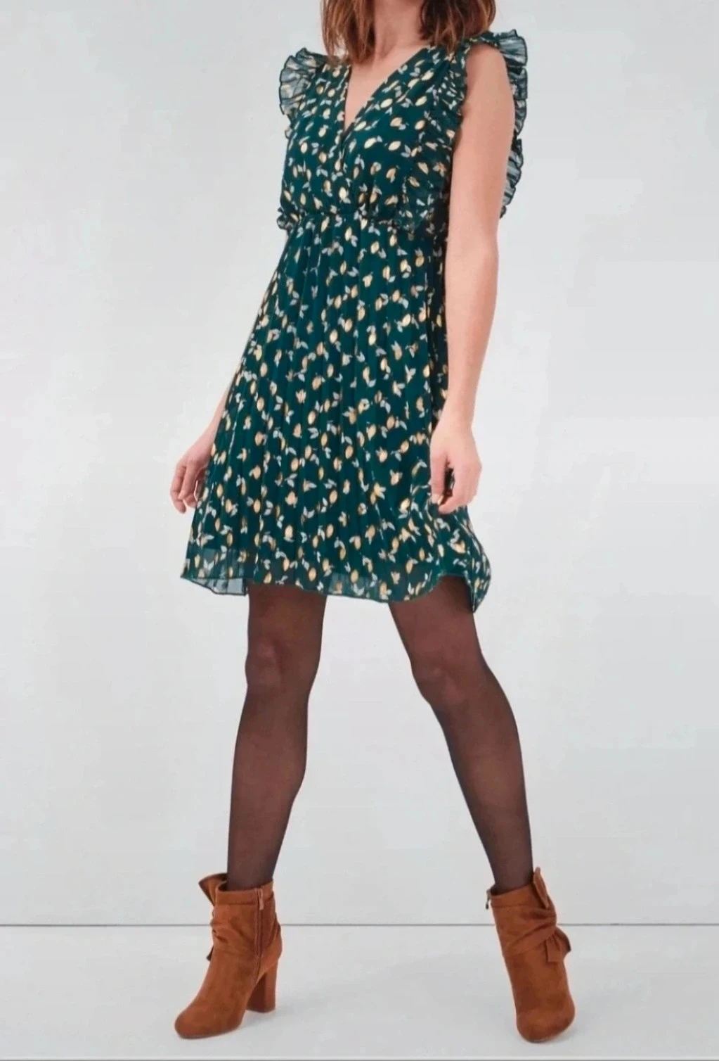 Robe verte et dorée 42
